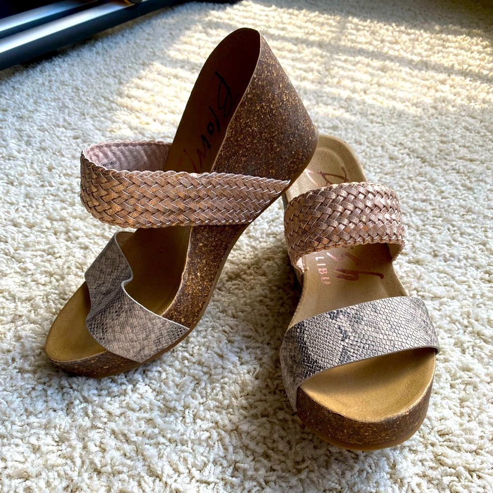 Blowfish low wedge sandals